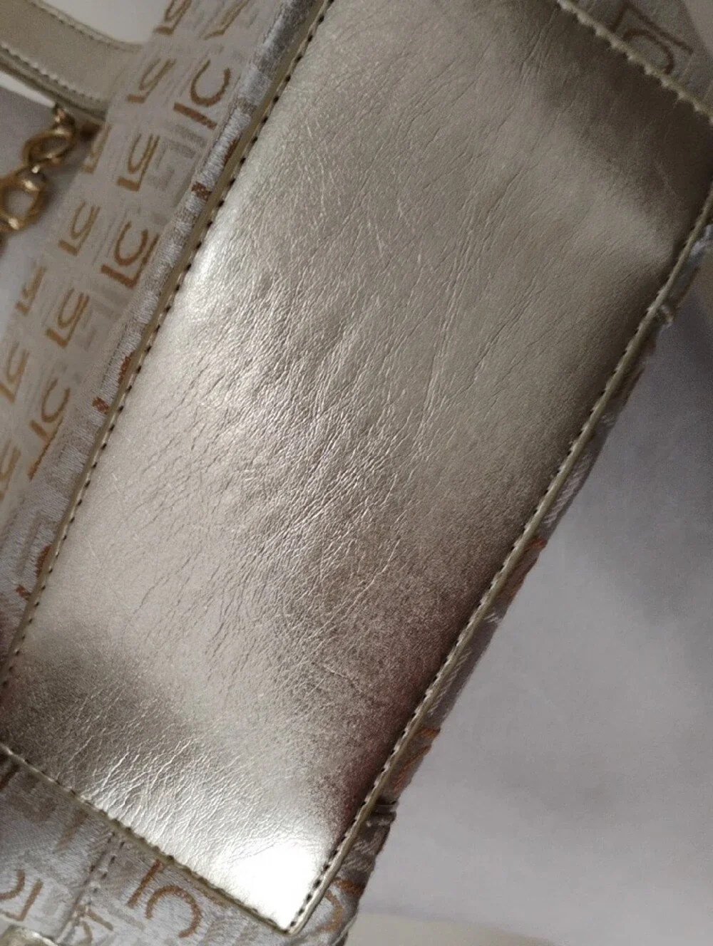 NWOT Liz Claiborne Ivory and Metallic Gold Logo Satchel